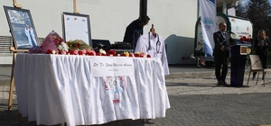 Trafik kazasında hayatını kaybeden Yaren, okuduğu fakültede anıldı