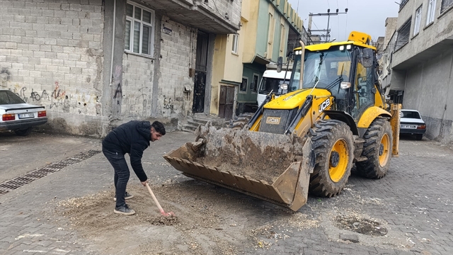 Eyyübiye'de sel sonrası temizlik çalışmaları sürüyor