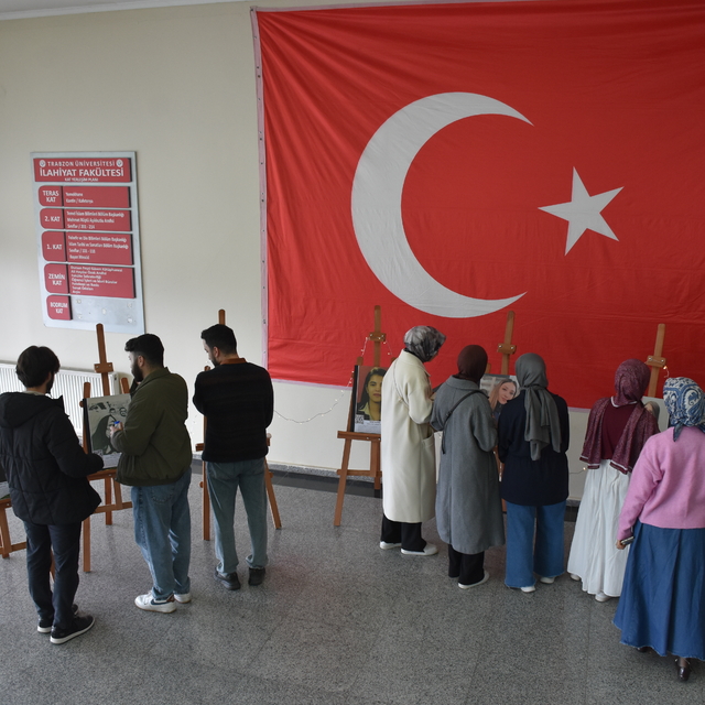 Trabzon Üniversitesi öğrencilerince fotoğraf sergisi düzenlendi