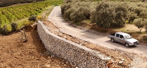 Tarsus’ta yol ve yaya güvenliği artırıldı