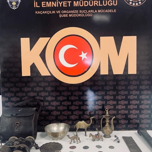 Muş'ta tarihi eser operasyonu: 25 parça ele geçirildi