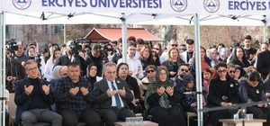 Kazada ölen tıp öğrencisi Yaren için üniversitede anma töreni