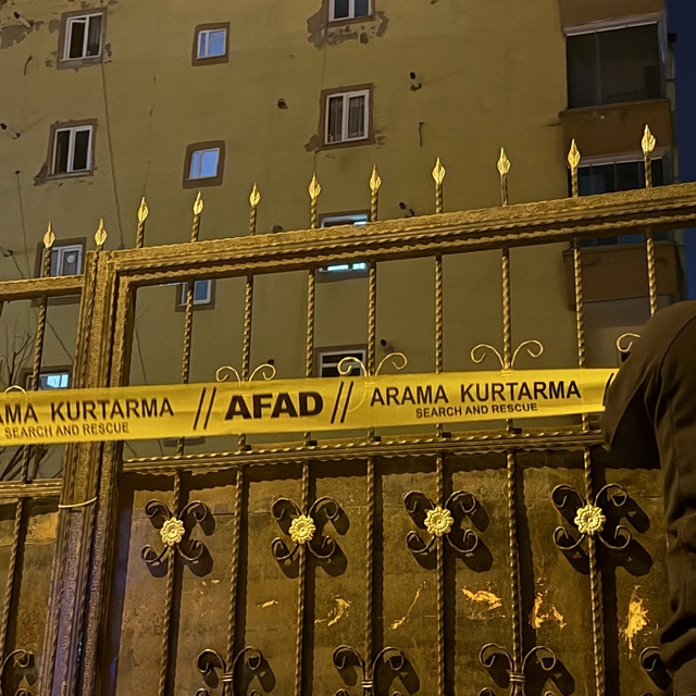 Diyarbakır'da kolonlarda çatlama sesi duyulan bina boşaltıldı: 51 vatandaş...