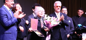 Uluslararası Tiyatro Festivali’nde, "Yaşam Boyu Başarı Ödülü" sahibini buldu