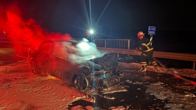 Lüleburgaz'da zincirleme kaza: 2 yaralı, 1 otomobil yandı