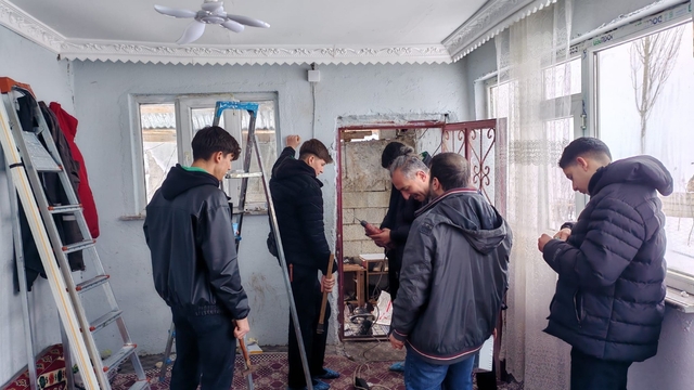 Erzurum Karaçoban'dan umudu büyüten iyilik hareketi: "Bir ışık da sen yak"