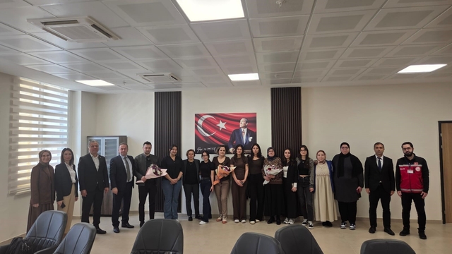 Şehit anneleri 'Ana Ocağı' projesinde gençlerle buluştu