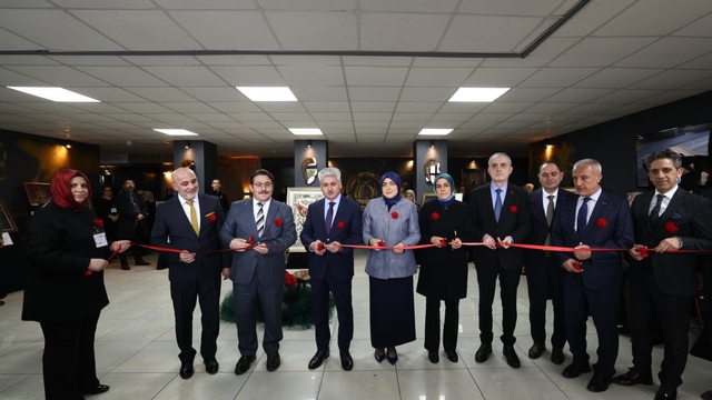 Sakarya'da "Sanatın Diliyle Değerlerimiz" sergisi açıldı