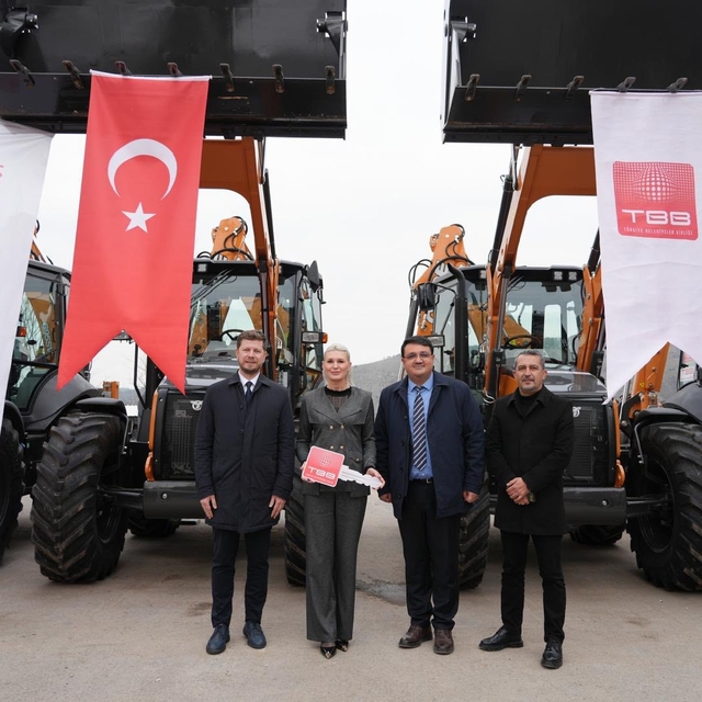 Bilecik Belediyesine hibe kepçe desteği