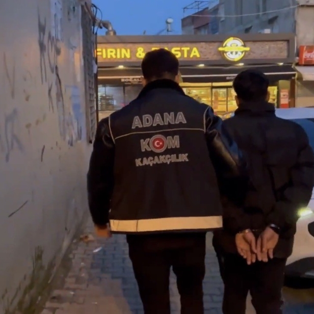 Adana'da sosyal medyada suç örgütü propagandası yapan 94 şüpheliye işlem ya...