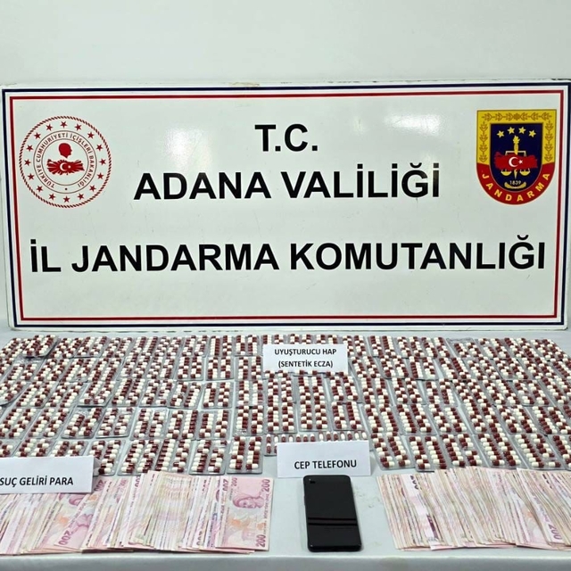 Bin 433 sentetik ecza ele geçirildi