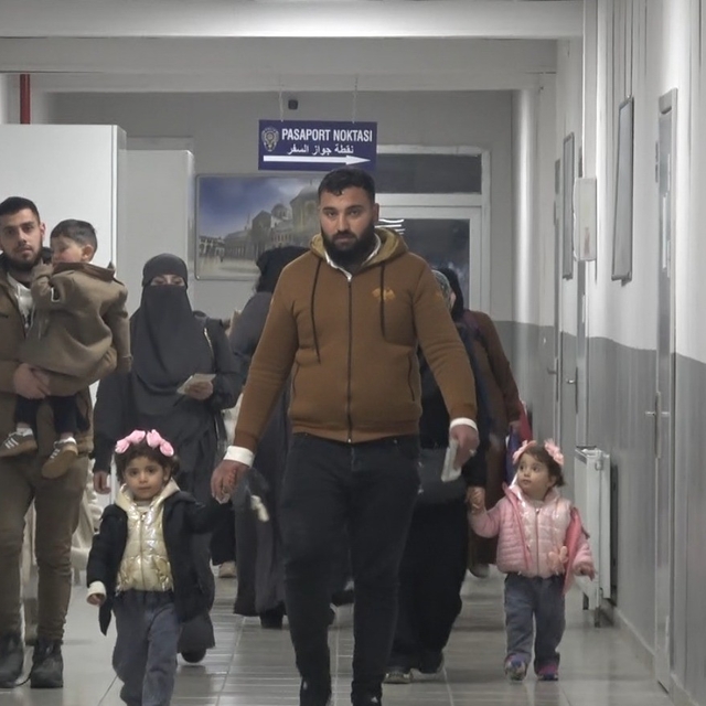 Kilis'te Suriyelilerin gönüllü dönüşü bayram sonrası da sürüyor
Öncüpınar'd...