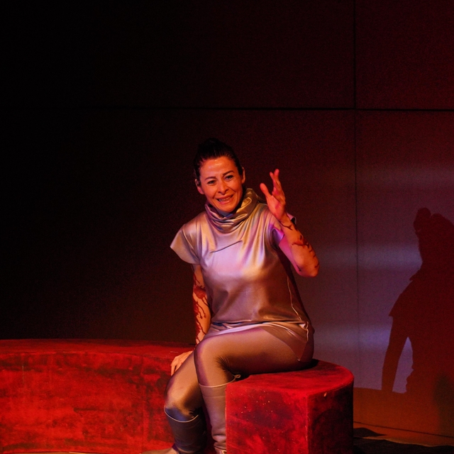 Ayvalık'ta Dünya Tiyatro Günü'nde "Müdahil" sahnelendi