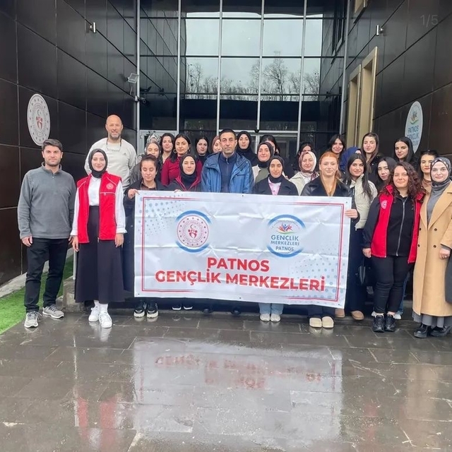 Patnos'ta öğrenciler Hasankeyf kampına gönderildi