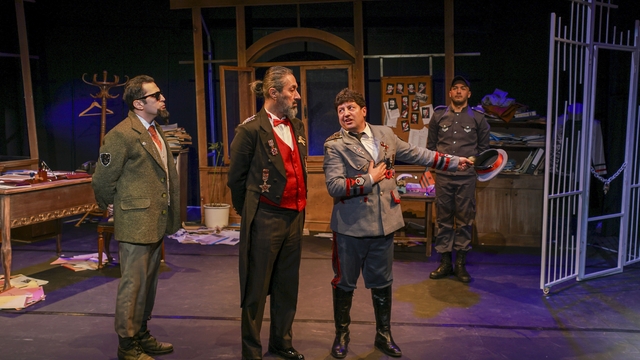 AŞT Dünya Tiyatro Günü'nü üç ayrı sahnede üç farklı oyunda kutladı