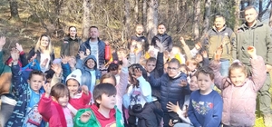 Edremitli öğrenciler Kazdağları Bal Ormanına fidan dikti