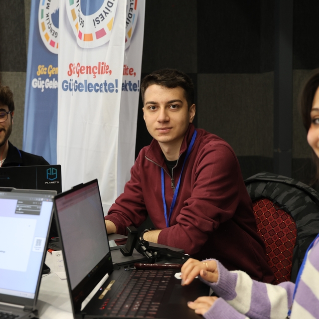 5 ilden 70 genç Elazığ'da Türkiye'nin uzay misyonu için ter dökecek