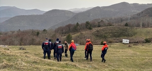 Kendisinden haber alınamayan 75 yaşındaki adam didik didik aranıyor