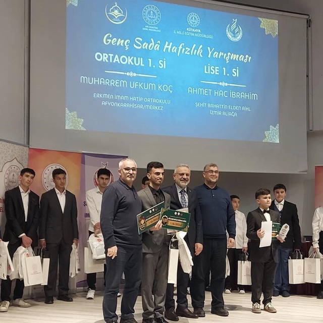 Kur'an-ı Kerim'i güzel okuma yarışmasında Ege Bölge Birincisi Aliağa'dan