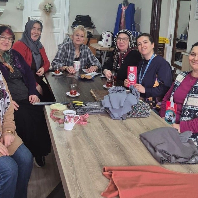 Dikiş kursu kursiyerlerine sağlık eğitimi