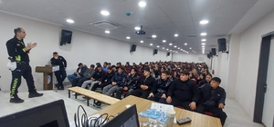 Öğrencilere polislik tanıtıldı, güvenlik konuları anlatıldı