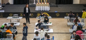 Kuşadası'nda satranç turnuvası heyecanı