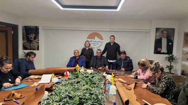 Marmaris'in köklü zanaatı yeniden hayat buluyor
Sandalet ustalığı eğitimi başladı