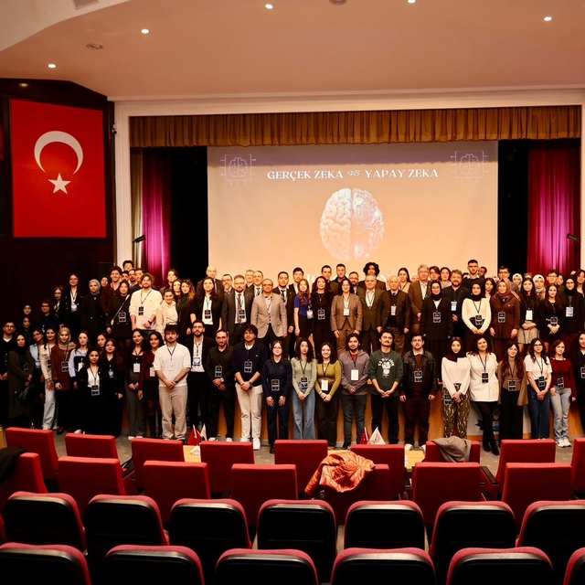 ERÜ'de "Gerçek Zeka ve Yapay Zeka Sempozyumu" düzenlendi