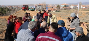 Çanakkale şehitleri için 438 fidan toprakla buluştu