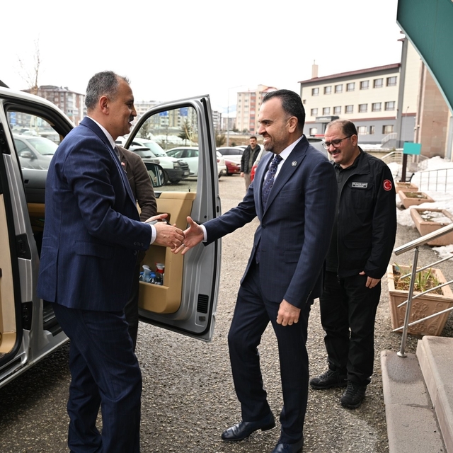 Ağrı Valisi Bozkurt'tan Erzurum'da yoğun temas trafiği
