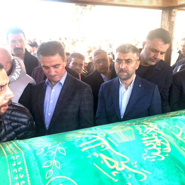 Fatih Kutlu öğretmen son yolculuğuna uğurlandı