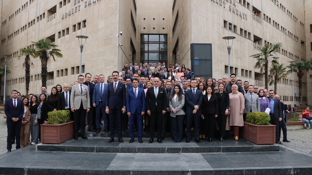 Adli Yargı Komisyonu Başkanı Bilen Bursa'ya veda etti
İstanbul Anadolu Adalet Komisyonu Başkanlığı görevine tayin edilen Dr Mesut Bilent Bursa'ya veda etti