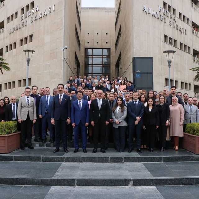 Adli Yargı Komisyonu Başkanı Bilen Bursa'ya veda etti
İstanbul Anadolu Adal...