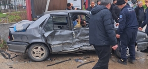 2 aracın karıştığı kazada 4’ü çocuk 9 kişi yaralandı