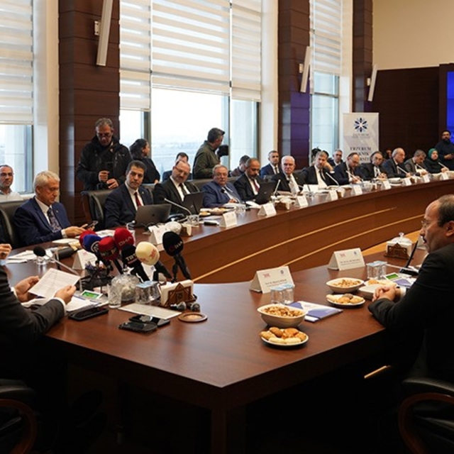 ÜNİDAP 8. dönem toplantsı YÖK Başkanı Özvar Başkanlığında ETÜ'de gerçekleşt...