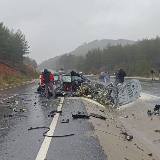 Yatağan-Milas Karayolu'nda kaza: 3 yaralı