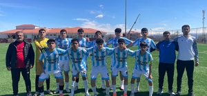 Muş Gençlerbirliği U-16’da bölge şampiyonu oldu