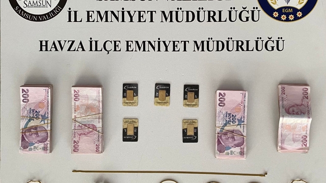 Sahte altınla dolandıran şüpheliler kuyumcuda yakalandı