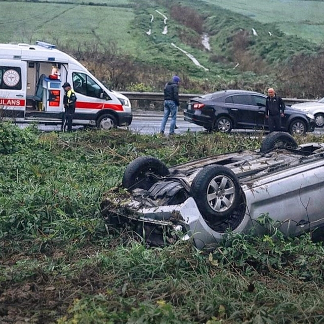 Kontrolden çıkan otomobil ters döndü: 1 yaralı