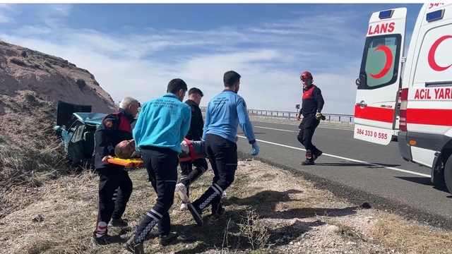 Nevşehir'de şarampole devrilen otomobilin sürücüsü yaralandı