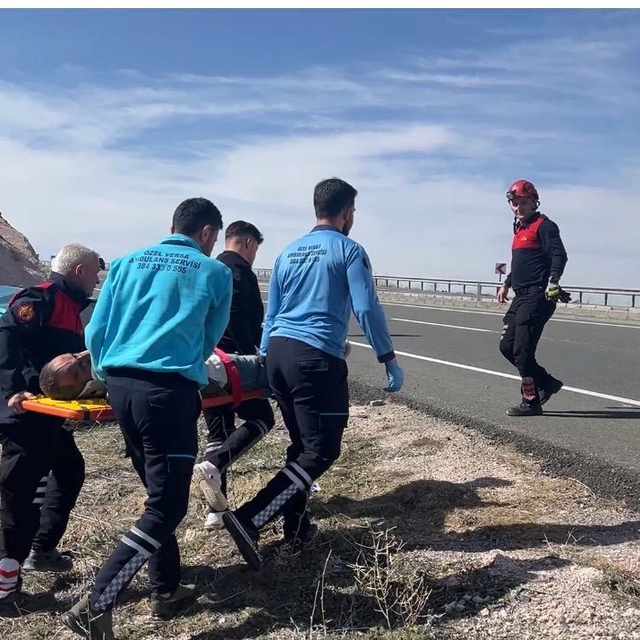 Nevşehir'de şarampole devrilen otomobilin sürücüsü yaralandı