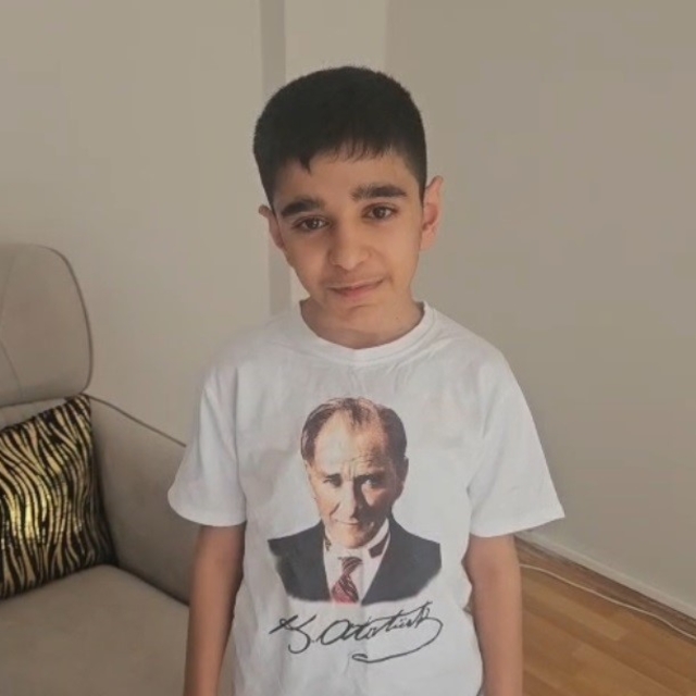 Otizmli Ali İsmail, İstiklal Marşı'nın 10 kıtasını ezbere okudu