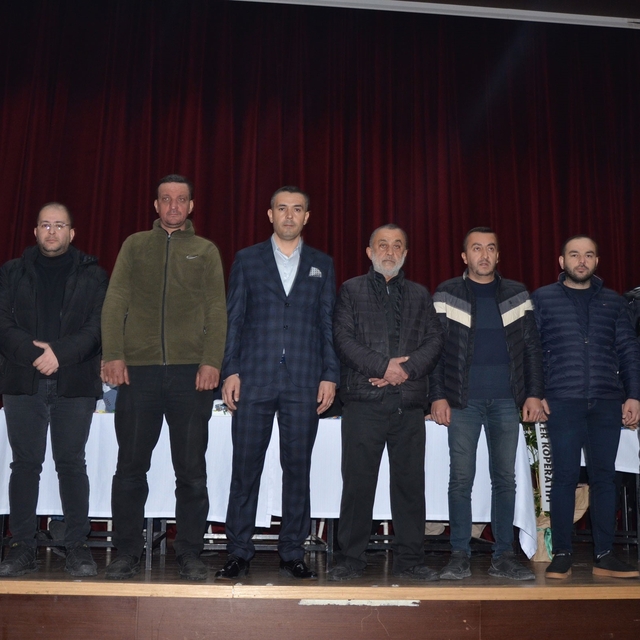 Kırkağaç Şoförler Odası'nda yeni başkan Talha Küçük
Başkan Küçük, büyük hey...