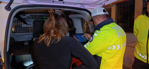 Trafik denetiminde ehliyeti iptal edildi, 'Beni çekmeyin, avukatım' dedi