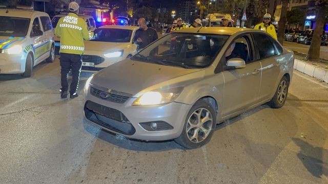 Adana'da trafik uygulaması yapıldı