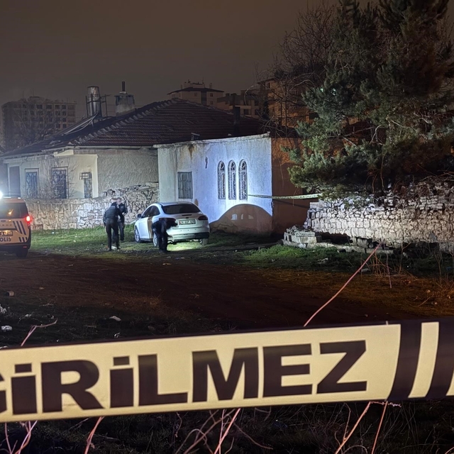 Müstakil ikamette silahlı kavga: 1 ağır yaralı
Kayseri'de başından tabancay...