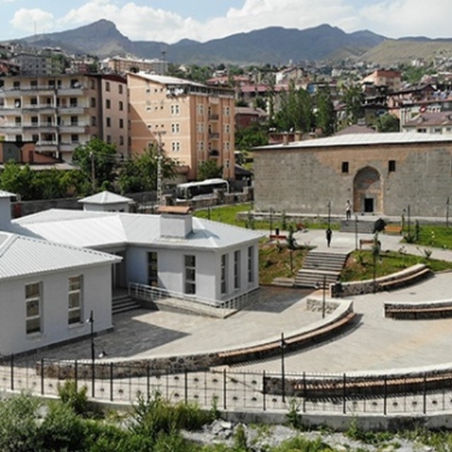 Meydan Medresesi'nde prodüksiyon çekimleri ücretli oldu