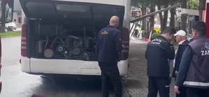 Park halindeki otobüsün motor bölümünde yangın çıktı