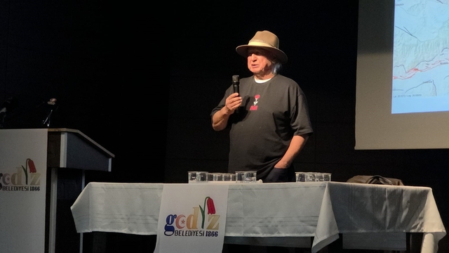 Şener Üşümezsoy'dan kritik uyarı: "Simav fayı stresini bitirmedi"