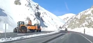 Van-Hakkari yolu yeniden ulaşıma açıldı